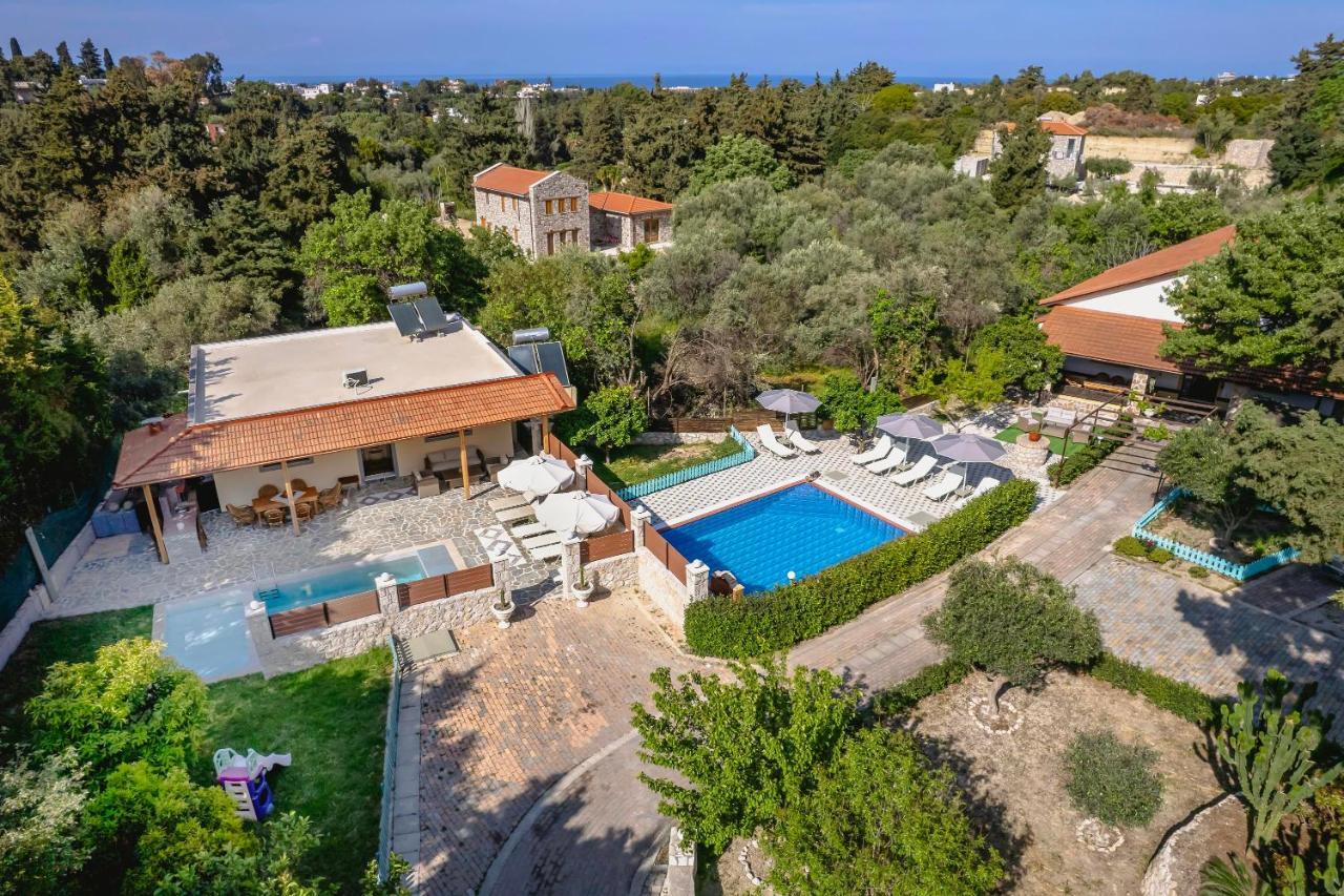 Villa Rafaela Koskinou  외부 사진